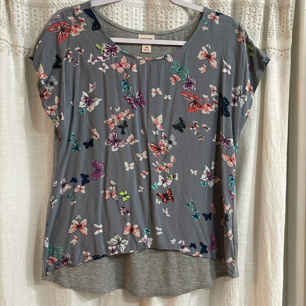 Butterfly tee
